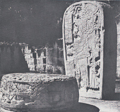 A round ston altar and stone stela.