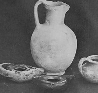 Two black-glazed lamps, a pitcher, and a cooking pot from the cabin area provided us with an approximate date for the sinking ship.
