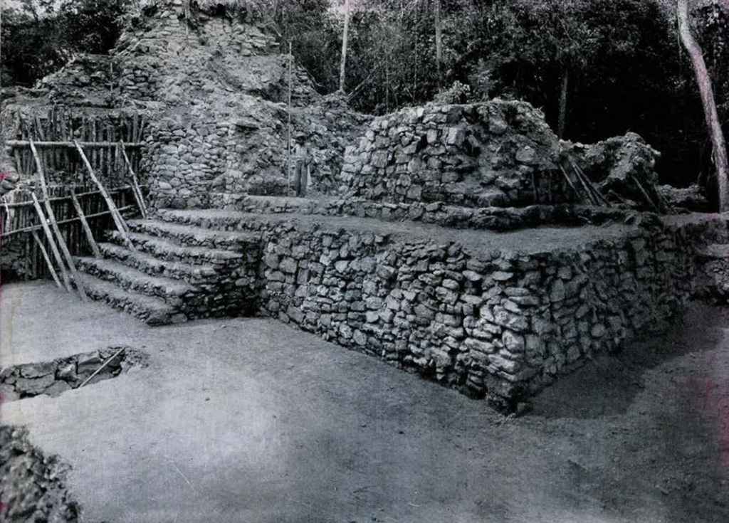 Excavated ruins of a hall and platform made of stone