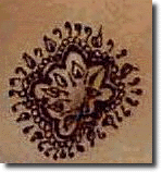 henna design on navel