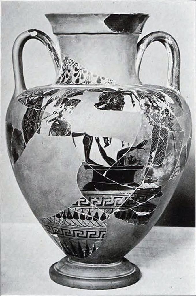 Black figure amphora depicting Herakles and Erymanthian Boar